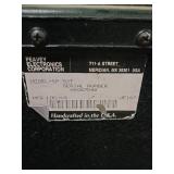 Peavey SP 5XT passive full-range PA speakers.
