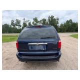 2005 Chrysler Town & Country Handicap van