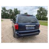 2005 Chrysler Town & Country Handicap van