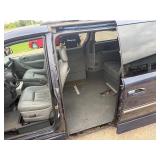 2005 Chrysler Town & Country Handicap van