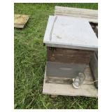 1 Complete 2-Cell Beehive Honey Box...