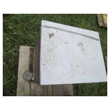 1 Complete 2-Cell Beehive Honey Box...