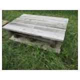 7 Half size wood pallets...