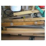 Box of misc assorted Beekeeping Gea...