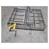 Mann Lake Ltd manual cranking DeCap...