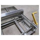 Mann Lake Ltd manual cranking DeCap...