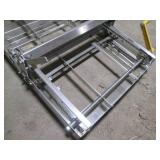 Mann Lake Ltd manual cranking DeCap...