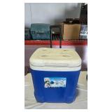Igloo Ice Cube Wheeled Cooler