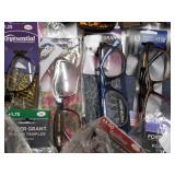 20 pair of Readers Glasses - variou...