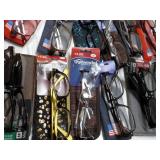 20 pair of Readers Glasses - variou...