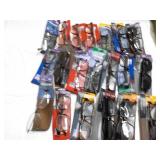 20 pair of Readers Glasses - variou...