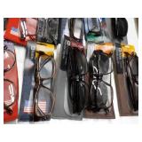 20 pair of Readers Glasses - variou...
