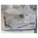 Casual Living 3 piece Comforter Set...