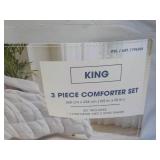 Casual Living 3 piece Comforter Set...