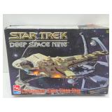 2 New Unbuilt Complete STAR TREK Model Kits