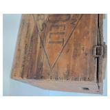 Antique Pre-Prohibition GRAIN BELT Wooden Advertising Beer Crate w/Lid