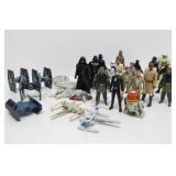 Lot of Assorted STAR WARS Action Figures & Vehicles