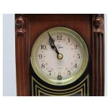 Nice working Vintage ELGIN 31-Day Mantel Clock w/Pendulum & Key