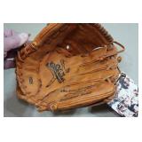 Shoeless Joe 11-1/4" Fast Pitch Closed Web Right Handed Glove