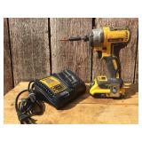 DEWALT DCF887 Cordless 20V Max XR 1/4" Impact Driver/Battery/Charger