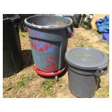 (4) RUBBERMAID Type - Trash Cans - 3 Lids - 2 On Wheels