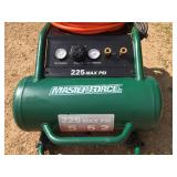 MASTERFORCE 5 Gallon Upright Ar Compressor with Hose