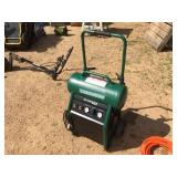 MASTERFORCE 5 Gallon Upright Ar Compressor with Hose