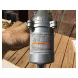 CENTRAL PNEUMATIC - Air Grease Gun + Extra Hose