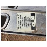2 Aluminum Extension Ladders 11 Ft + 16 Ft - Decent