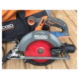 RIDGID R8655 Cordless 18V 6 1/2" Trim Saw + Charger