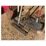 Garden/Yard Rakes - Shovels