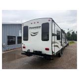 2013 Premier 30