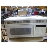 GE Profile Performance Under Cabinet Microwave Oven