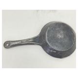 Set of 3 Antique Metal Cold Handle Cowboy Skillets/Frying Pans