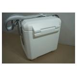 11 Quart Pacifico Beer Igloo Cooler