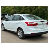 2012 FORD FOCUS SE *133k Miles* (NO RESERVE)