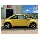 2006 VOLKSWAGEN NEW BEETLE 2.5 *2 Owner* (NO RESERVE)