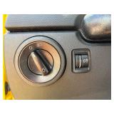 2006 VOLKSWAGEN NEW BEETLE 2.5 *2 Owner* (NO RESERVE)