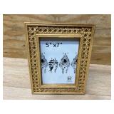 HUAXIN CRAFT H Rattan 5x7 picture Frame, Wicker Boho Rustic Photo Frame, Vintage Cany Stand Table Top Desk (5x7 inch)