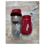 Hamilton Beach Portable Blender for Shakes and Smoothies, 14 Oz BPA Free Travel Cup & Lid, Durable Stainless Steel Blades, Personal Smoothie Blender, Red (51101RV)