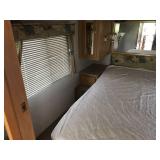 2003 Damon Daybreak 34