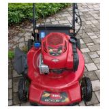 G - Self-Propelled Lawn Mower Toro Personal Pace Recycler