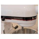 K - Stand Mixer - KitchenAid Professional 6 Bowl-Lift With Bowl, Shield & Attachments