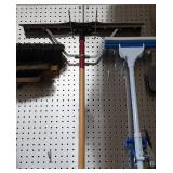 G - Shovels, Brooms & Long-Handle Tools Mixed Lot
