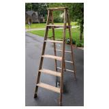 G - Wood Ladder 6 Ft