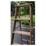 G - Wood Ladder 6 Ft
