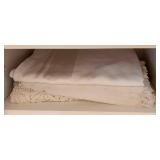 DR - Table Linens Mixed Lot Tablecloths Napkins & Placemats