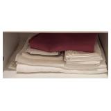 DR - Table Linens Mixed Lot Tablecloths Napkins & Placemats