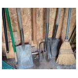 BY - Yard Tools & Rakes Mixed Lot