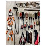 G - Hand Tool Mixed Lot - Screwdrivers, Clamps, Hammers, Pliers & Goggles